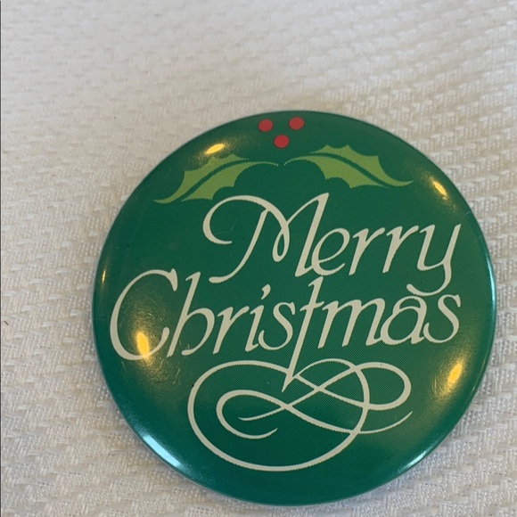 Green Merry Christmas Holiday Button Pin - Picture 1 of 3